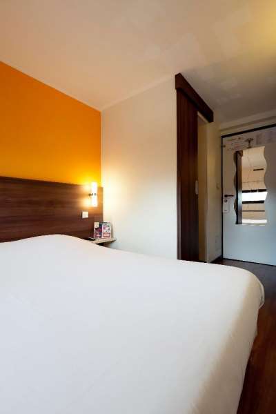 Brit Hotel Lyon Eurexpo Брон Номер фото